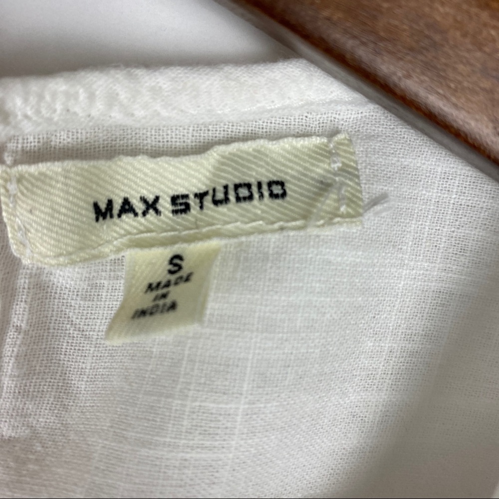 Max Studio Embroidery Lace Top! - Picture 7 of 7